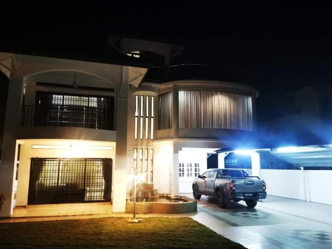 Prairie Villa Homestay Lumut Buitenkant foto
